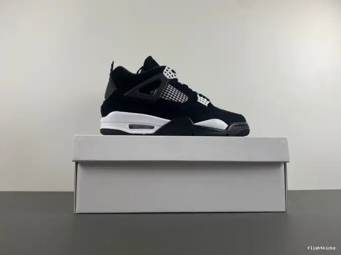 4 THUNDER